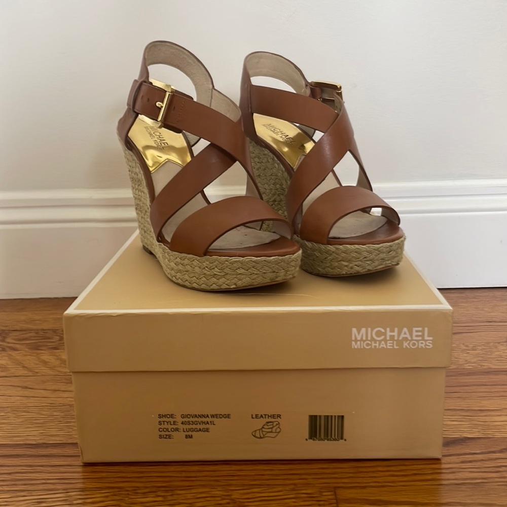 Michael Kors Giovanna Wedge size 8 luggage Brown